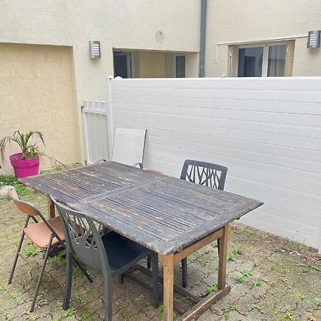 Ecu : Superbe Appartement Avec Exterieur Reims Exterior foto