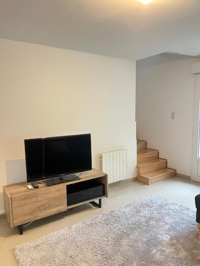 Ecu : Superbe Appartement Avec Exterieur Reims Exterior foto